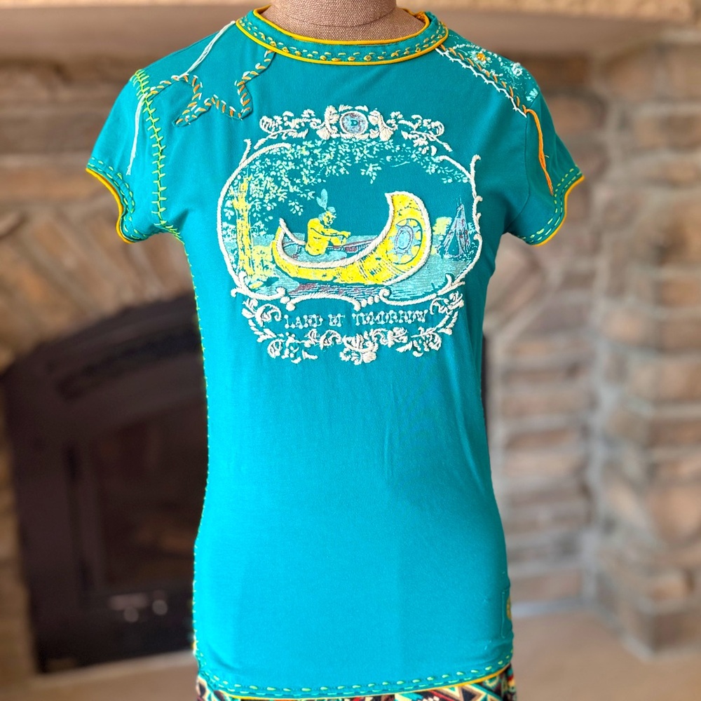 🚩 Double D Ranch “Land of Tomorrow” Turquoise Tee with Yellow Accents. Size: XS